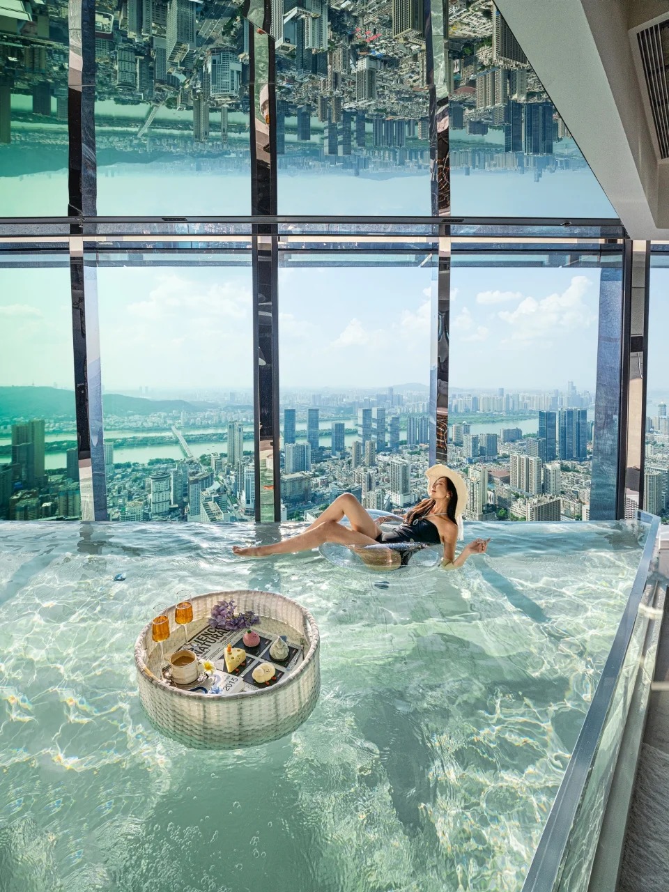 長沙有自己的巴厘島！在70樓高空游泳度假_1_霧梨子_來自小紅書網頁版.jpg